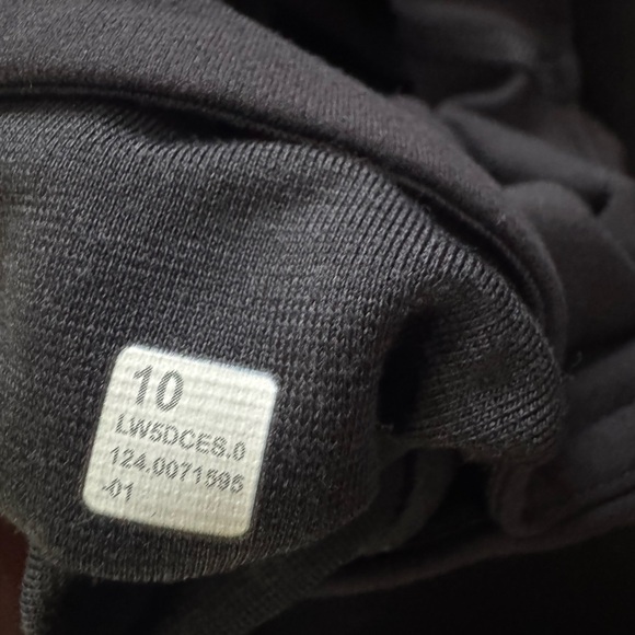 ✨🦄✨ LuluLemon Align High with Pockets! B✨🦄 - Picture 3 of 5